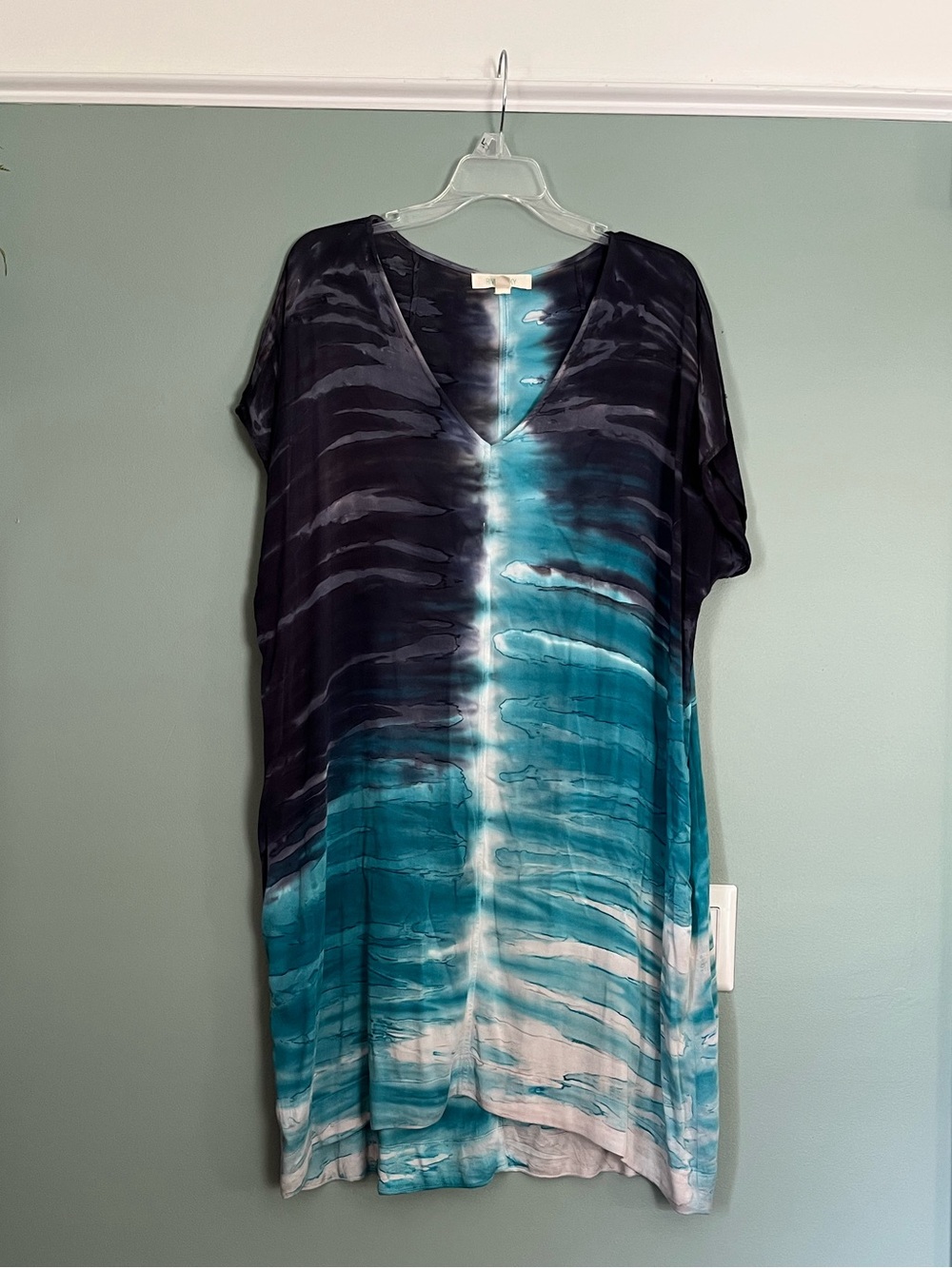 River + Sky V-Neck Tie-Dye Knee Length Hi-Lo Dress in Teal, Navy & White